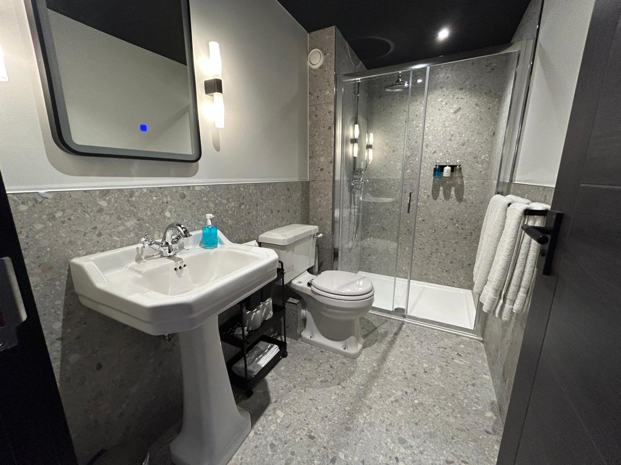 Crescent Place By Mansley Cheltenham Bagian luar foto